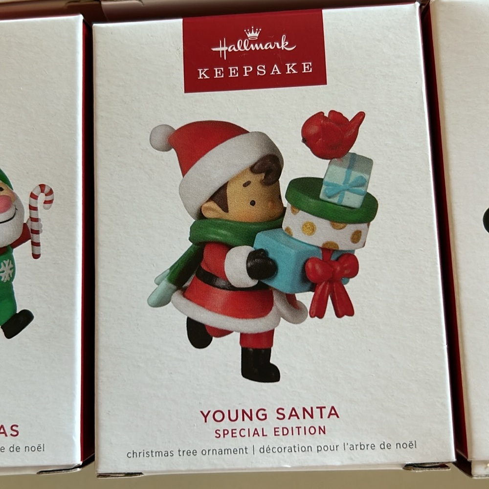 Lot of nine hallmark keepsake Christmas tree ornaments 2022 - Picture 8 of 10